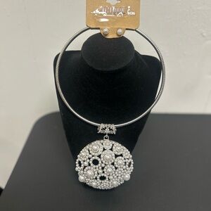 Elegant Silver and Pearl Necklace